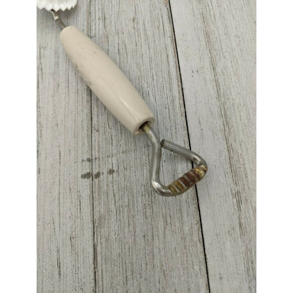 Decorating Tool Metal Plastic Decorator Garnish Tool 6 1/4" - Picture 6 of 6